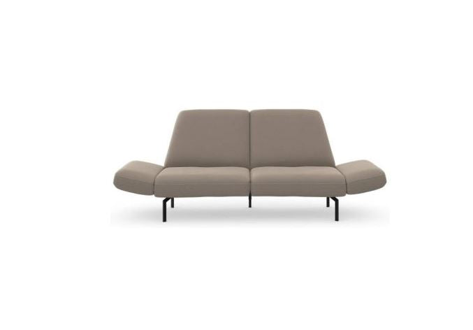 Sofa Avellino dunkelbeige, braun Rückenverstellung, Armteilverstellung im Skandi Design.