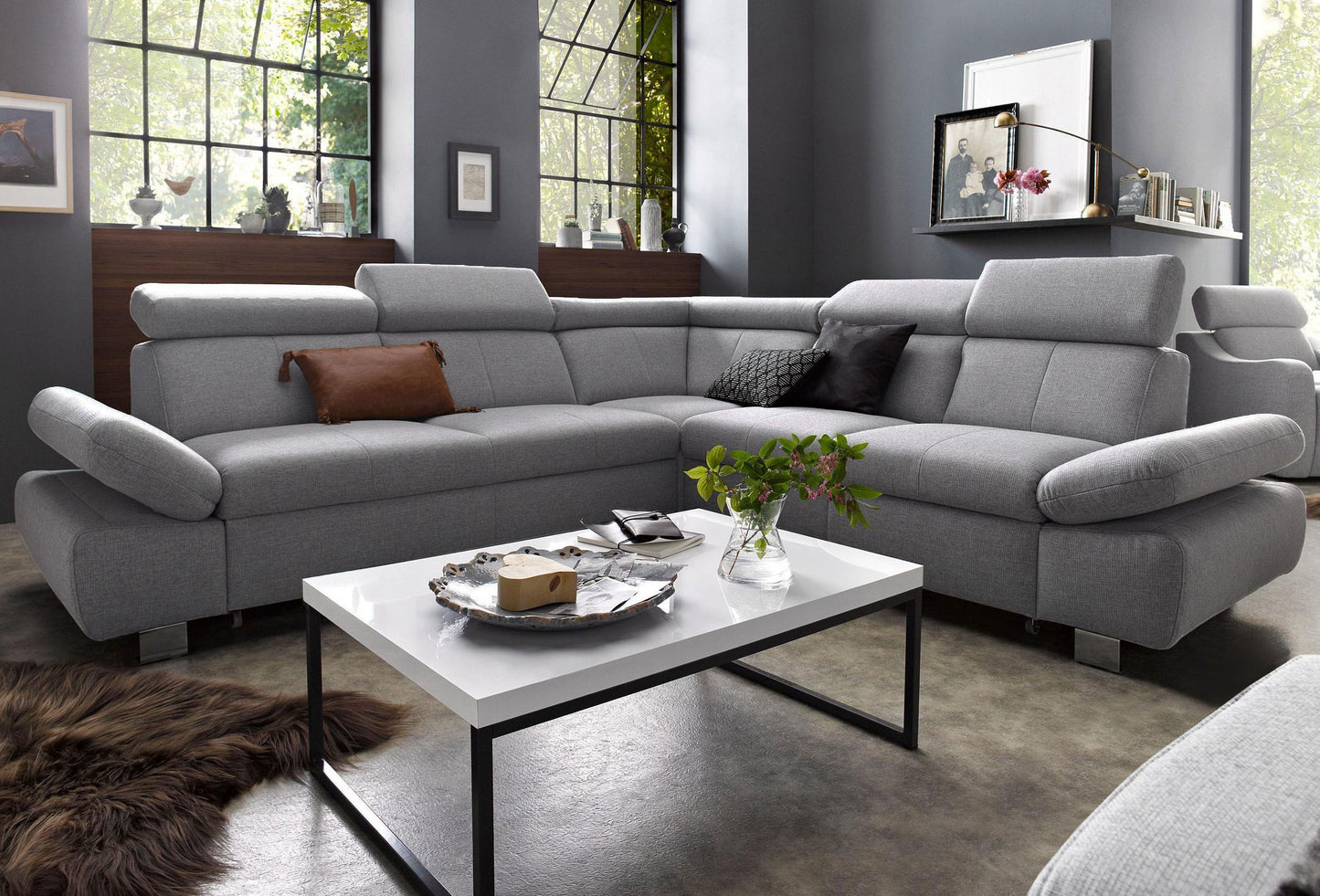 Ecksofa in grau mit Schlaffunktion und Bettkasten Sofa Happy, Couch sofort lieferbar.