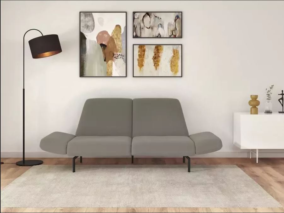 Sofa Avellino dunkelbeige, braun Rückenverstellung, Armteilverstellung im Skandi Design sofort verfügbar.