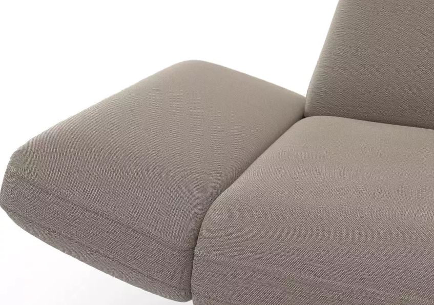 Sofa Avellino dunkelbeige, braun Rückenverstellung, Armteilverstellung im Skandi Design.